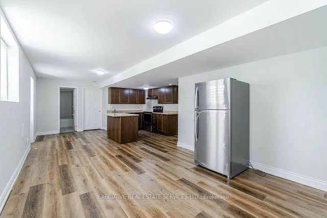 Additional image 6 of 36 Cookview Dr