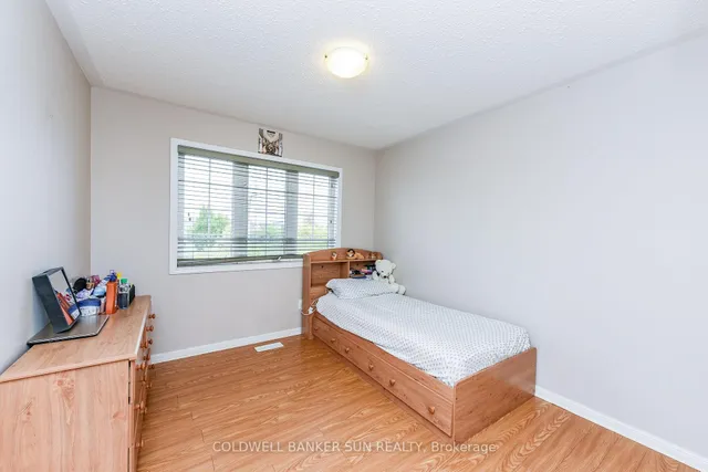 Additional image 24 of 34 Benmore Cres