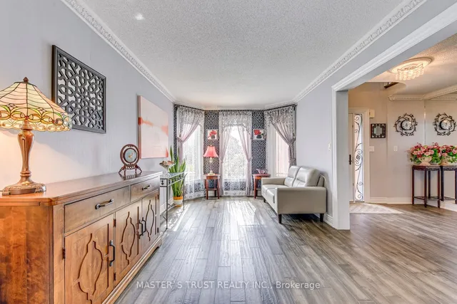 Additional image 6 of 66 Snow Leopard Crt