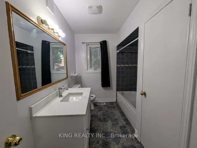 Additional image 7 of 30 Parkway Ave