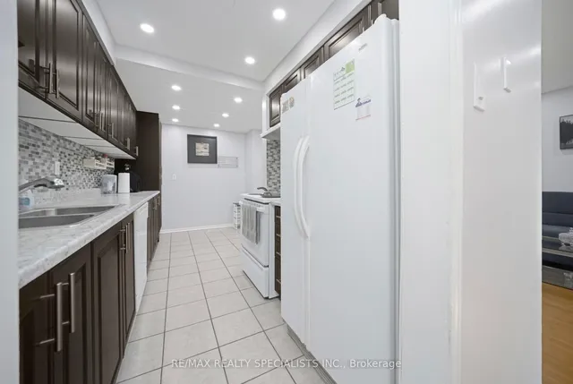 Additional image 13 of 30 Greenwich Circ