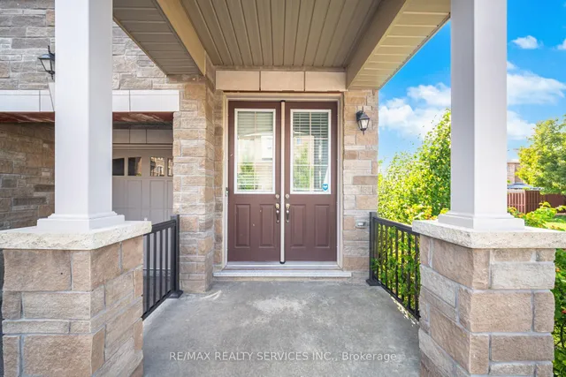 Additional image 3 of 2 Estelle Gate