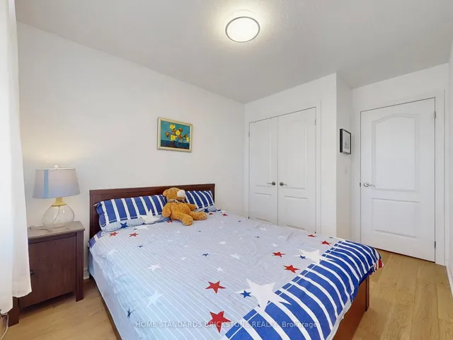 Additional image 36 of 50 Versailles Cres