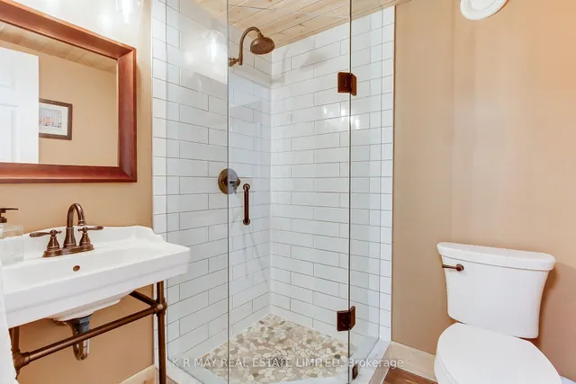 Additional image 44 of 4 Mayhill Cres