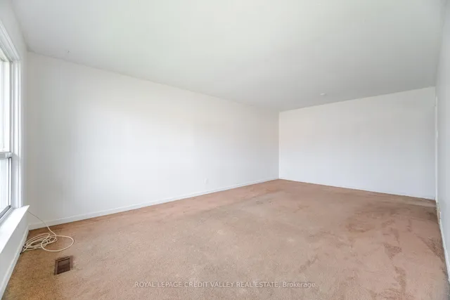 Additional image 10 of 36 Autumn Blvd