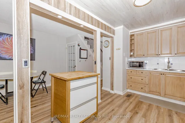 Additional image 9 of 114 Foster Cres Unit 114