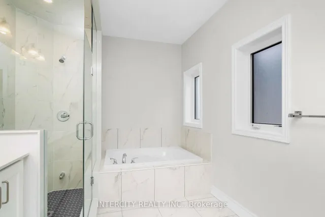 Additional image 20 of 19 Keyworth Cres