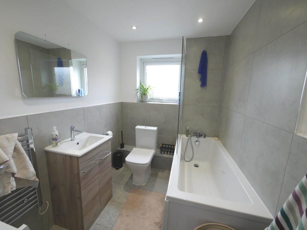 Additional image 10 of St. Peters Close, Hatfield