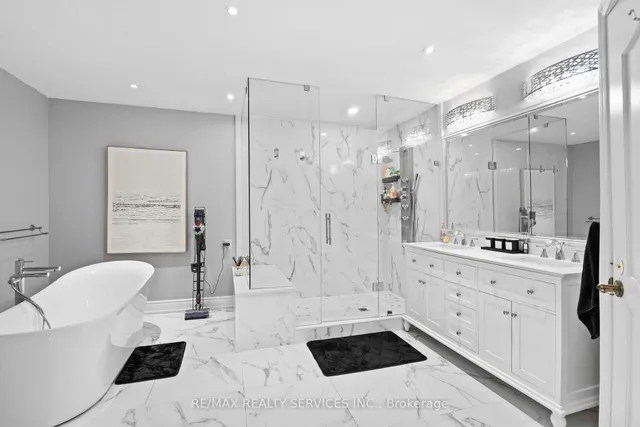 Additional image 26 of 8 Evergreen Ave