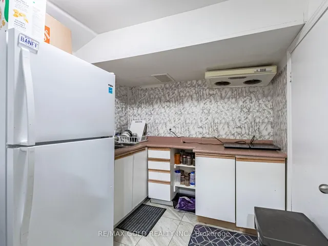 Additional image 27 of 30 Longbourne Cres