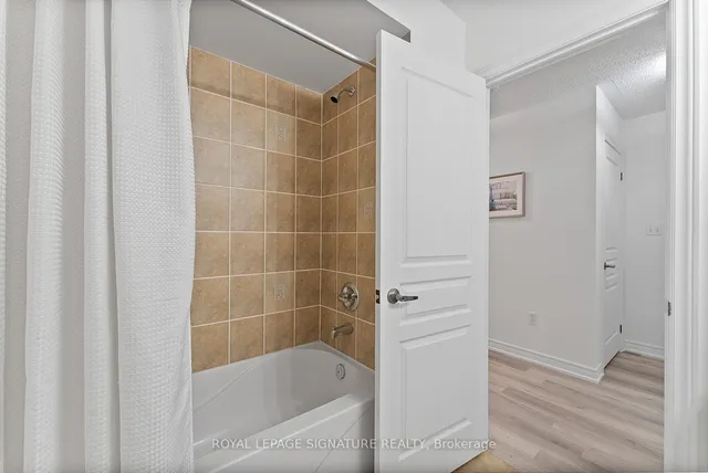 Additional image 36 of 2410 Woodward Ave Unit 27