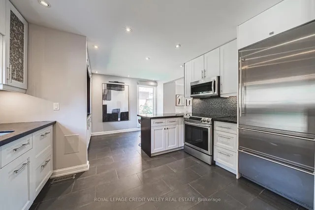 Additional image 13 of 618 Santee Gate