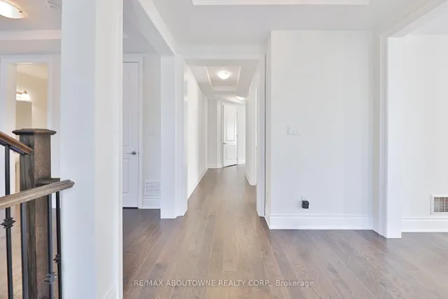 Additional image 5 of 2163 Vineland Cres