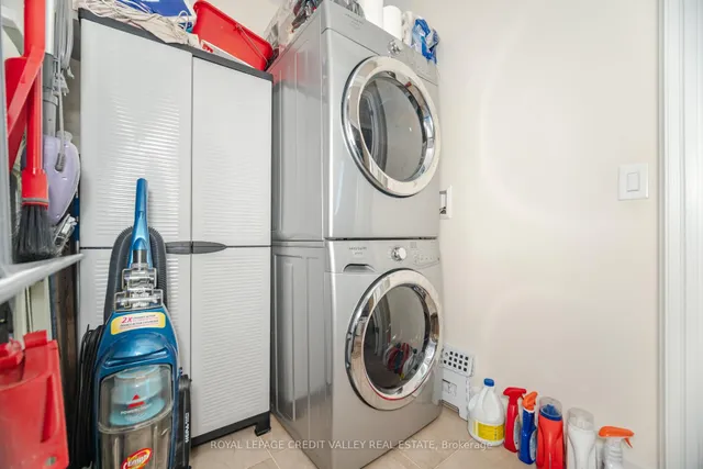 Additional image 29 of 100 John St Unit 2601