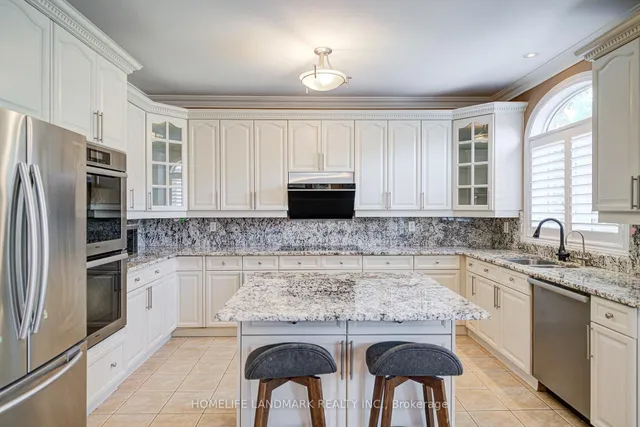 Additional image 33 of 1388 Pinery Cres