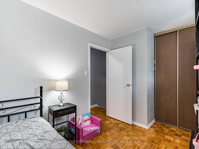 Additional image 27 of 64 Geneva Cres