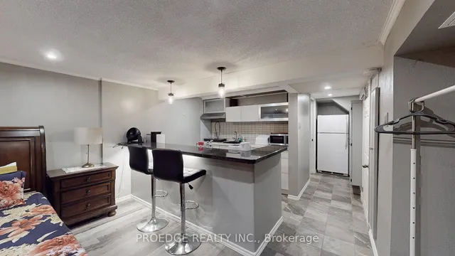 Additional image 38 of 262 Randall Cres