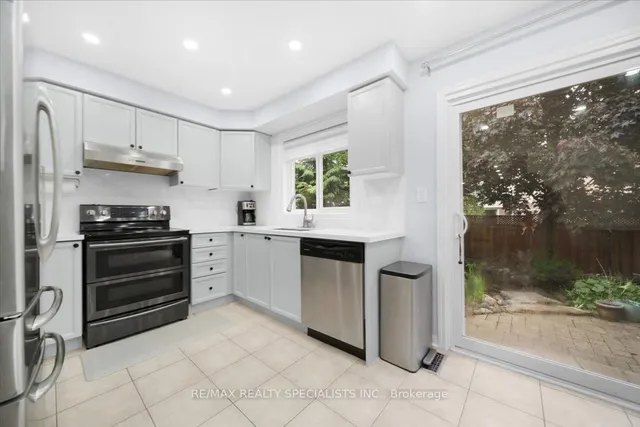 Additional image 11 of 28 Redcastle St