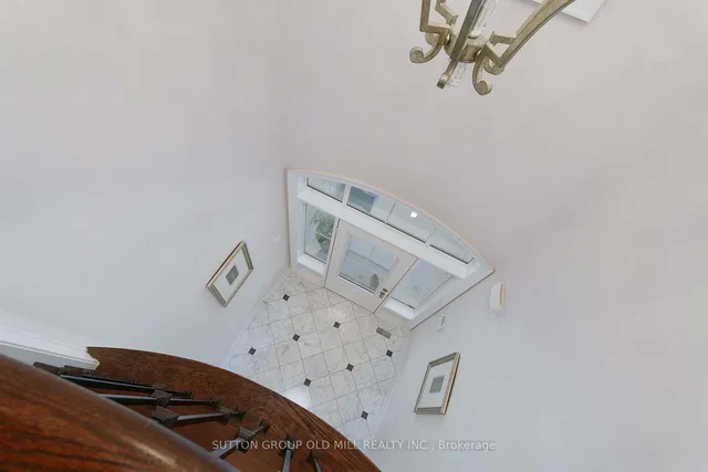 Additional image 4 of 14 Canis St