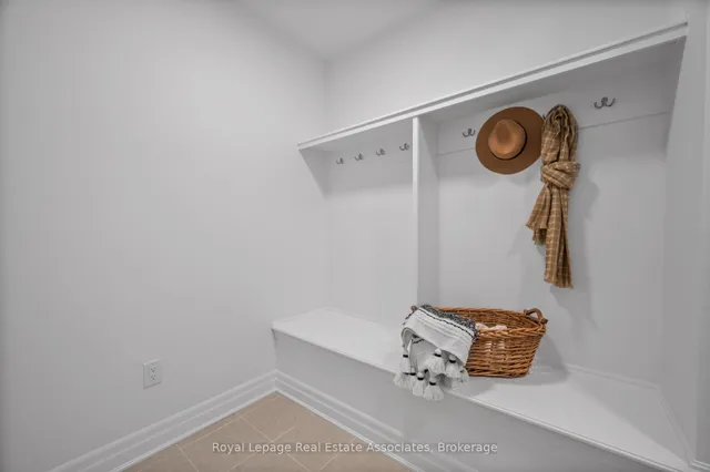 Additional image 31 of 1164 Onyx Tr