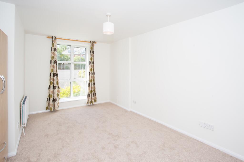 Additional image 8 of Gatcombe Court, Dexter Close, St Albans, Herts, AL1