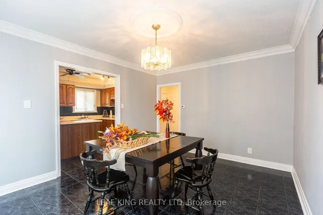 Additional image 11 of 8 Southmead Rd