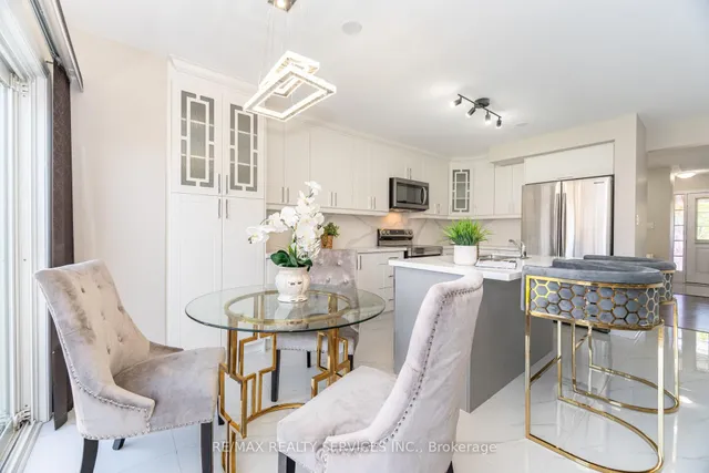 Additional image 14 of 3 Napoleon Cres