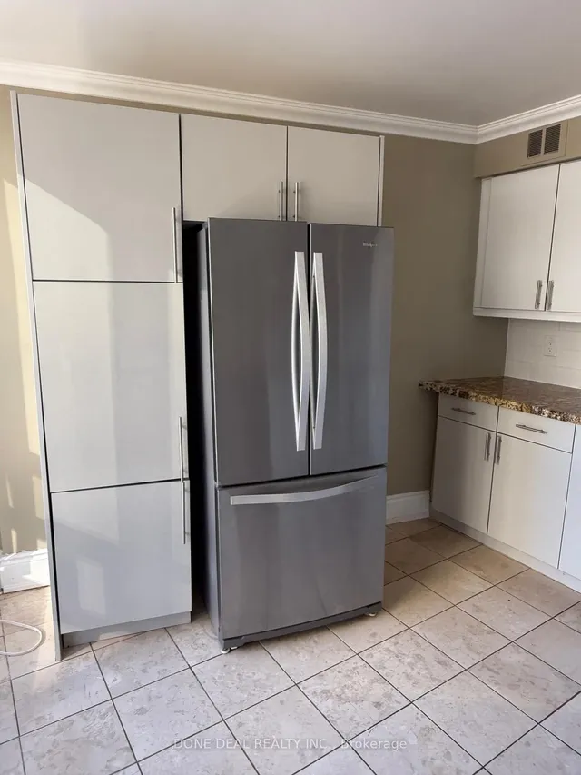 Additional image 14 of 50 Eglinton Ave Unit 207