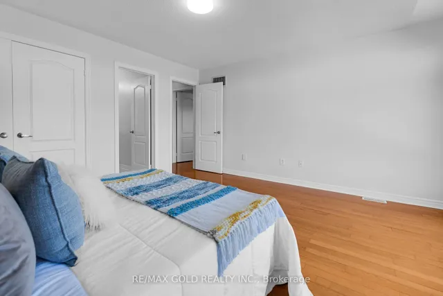 Additional image 28 of 48 Fountainview Way