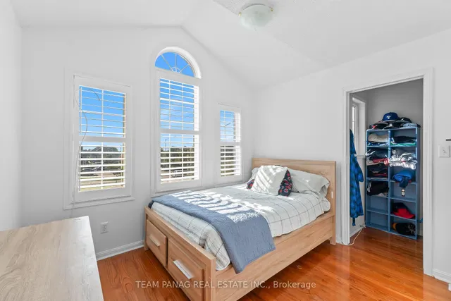 Additional image 26 of 22 Coachlight Cres