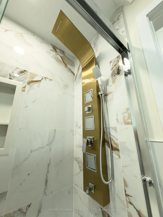 Additional image 25 of 404 Queen Mary Dr