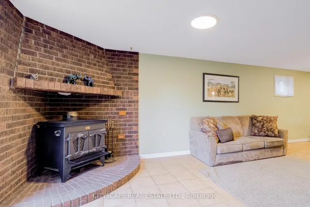 Additional image 26 of 22 Jade Cres