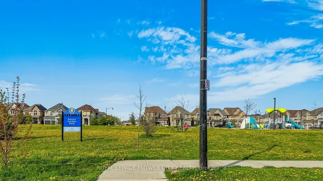 Additional image 50 of 25 Padbury Tr