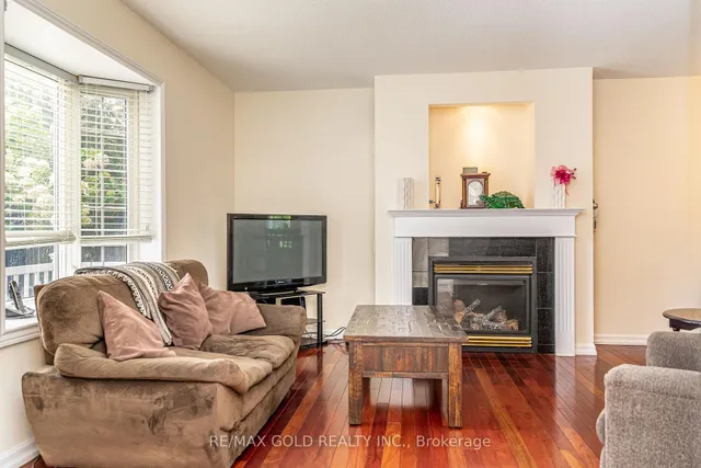 Additional image 7 of 12 Lorraine Cres