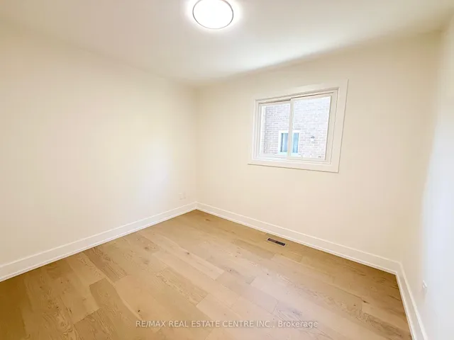 Additional image 27 of 1215 Larny Crt