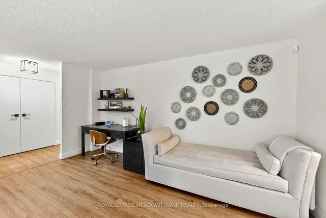 Additional image 16 of 3695 Kaneff Cres Unit 102