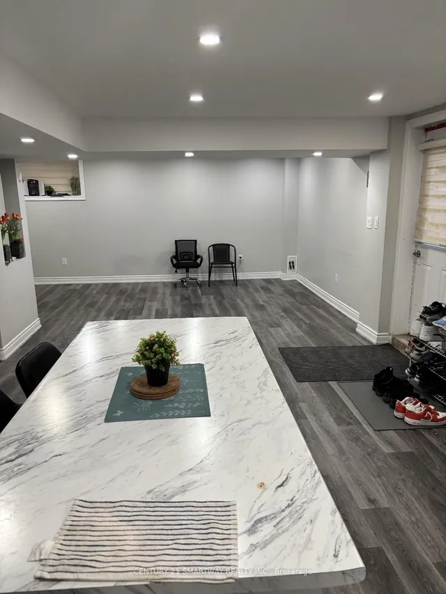 Additional image 22 of 25 Bucksaw St