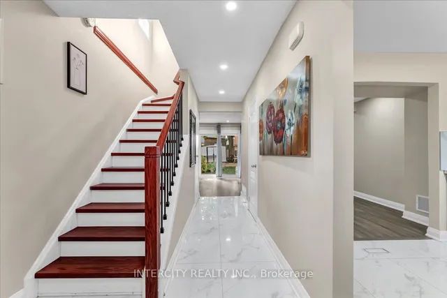 Additional image 7 of 6 Hedley Crt