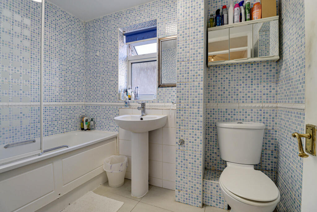 Additional image 16 of Admirals Walk, St. Albans, Hertfordshire, AL1