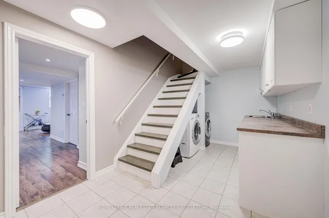 Additional image 32 of 1378 Bayshire Dr