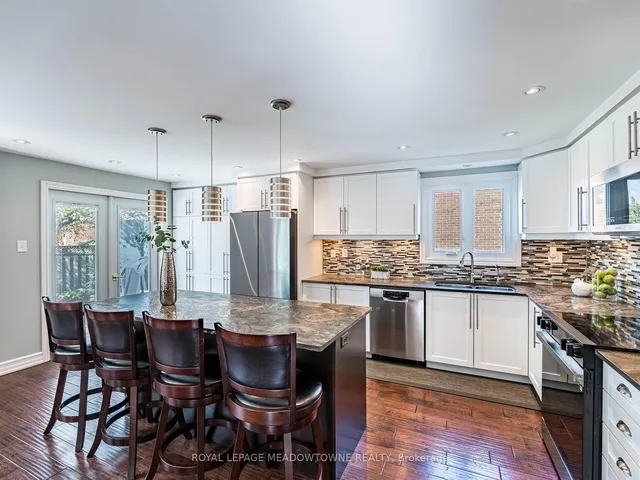 Additional image 15 of 117 Fairglen Ave