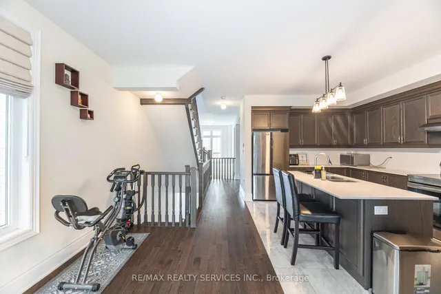 Additional image 16 of 38 Foxsparrow Rd