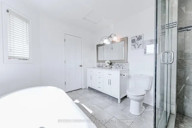 Additional image 30 of 10 St Mark Pl