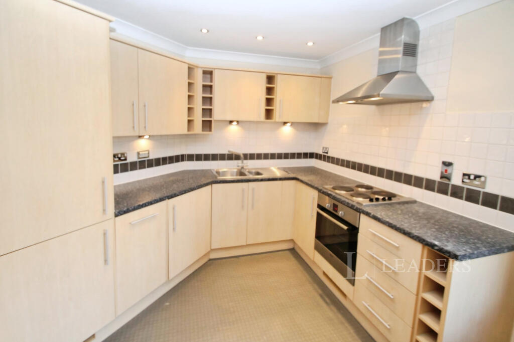 Additional image 3 of Warwick House