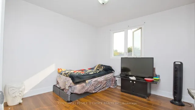 Additional image 33 of 82 Davenport Cres