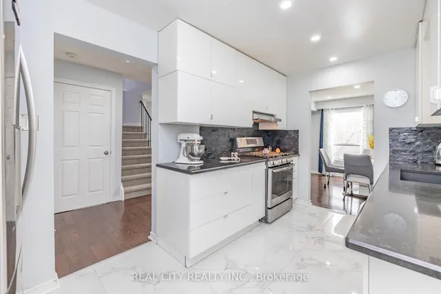 Additional image 16 of 70 Majestic Cres