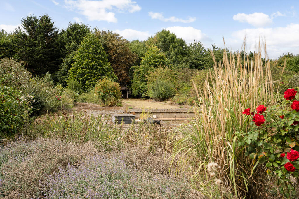 Additional image 17 of Chiswell Green Lane, St. Albans, AL2