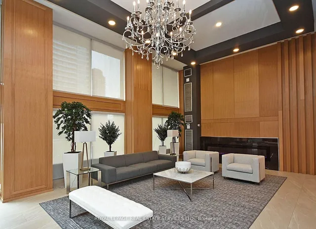 Additional image 3 of 3590 Kaneff Cres Unit 102