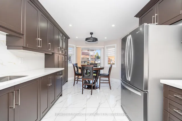 Additional image 11 of 8 Twin Pines Cres