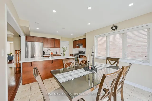 Additional image 22 of 37 BLOOM Dr